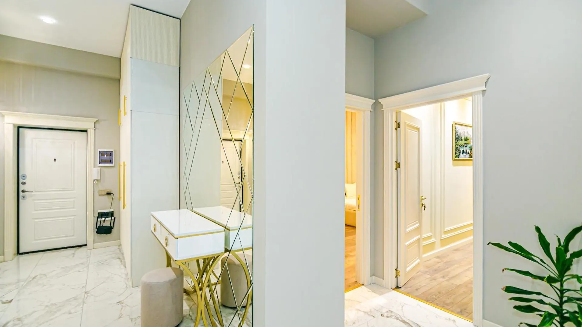 Radison Luxury Apartment Baku 0*,